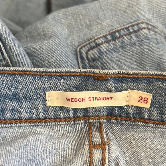 Levi’s wedgie straight jean - Picture 4 of 5